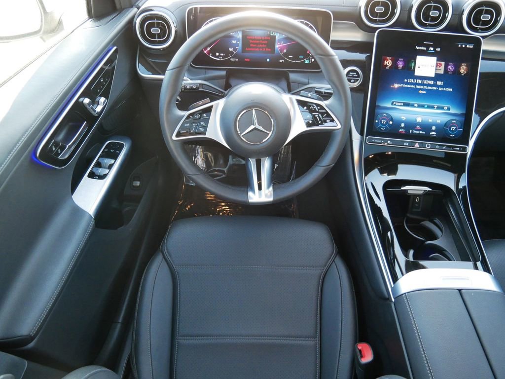 Used 2023 Mercedes-Benz GLC 300 4MATIC image 13