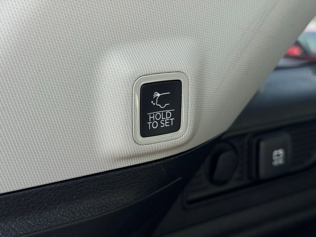 Used 2022 Jeep Grand Cherokee Limited 4xe image 17