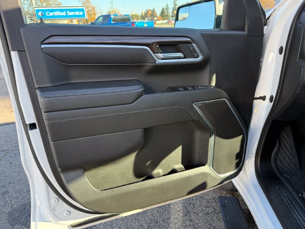 Certified 2022 Chevrolet Silverado 1500 RST w/ Z71 Off-Road Package AWD/4WD image 14