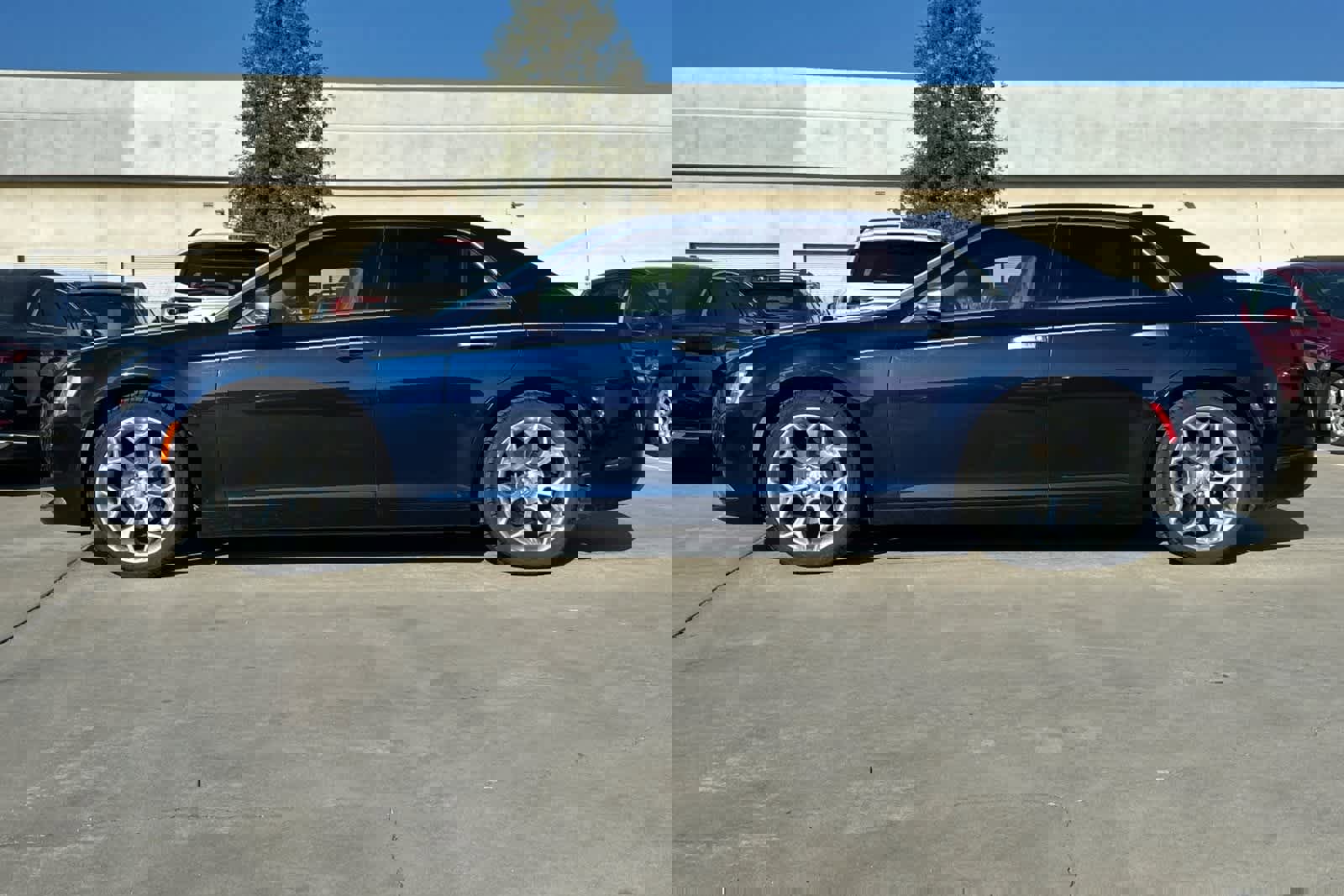 Used 2016 Chrysler 300 C Platinum w/ Safetytec Plus Group image 6