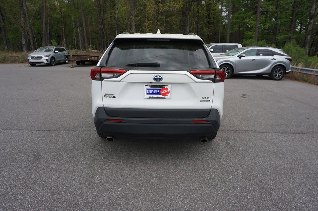 Used 2022 Toyota RAV4 XLE w/ Convenience Package image 21