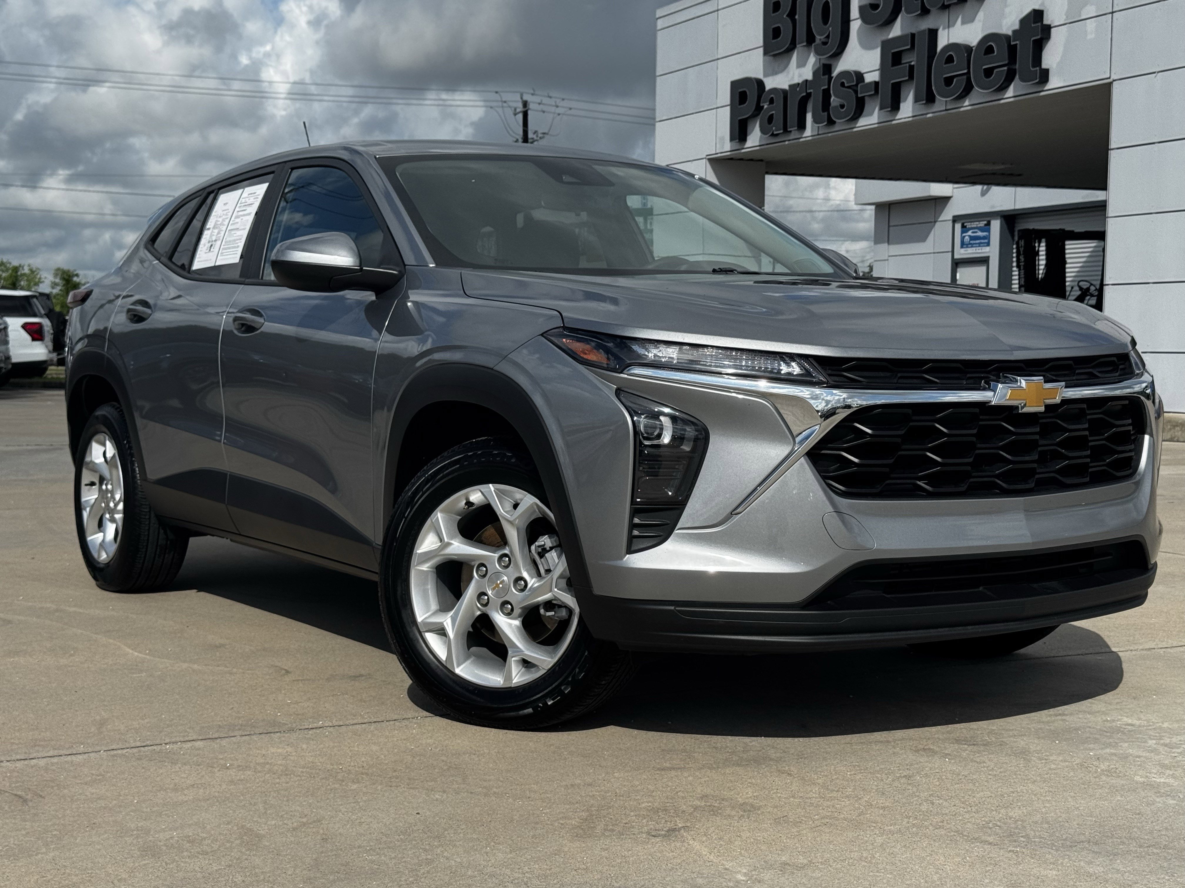 Used 2024 Chevrolet Trax LS w/ LS Convenience Package FWD video 2