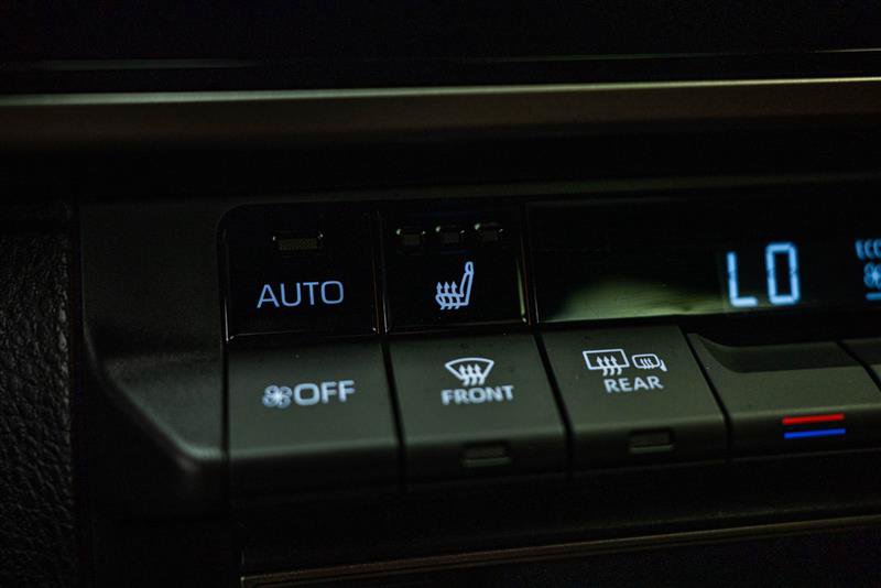 Used 2025 Toyota Camry SE w/ Multimedia Upgrade Package FWD image 23
