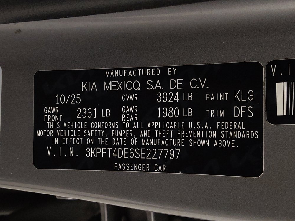 Used 2025 Kia K4 FWD image 33