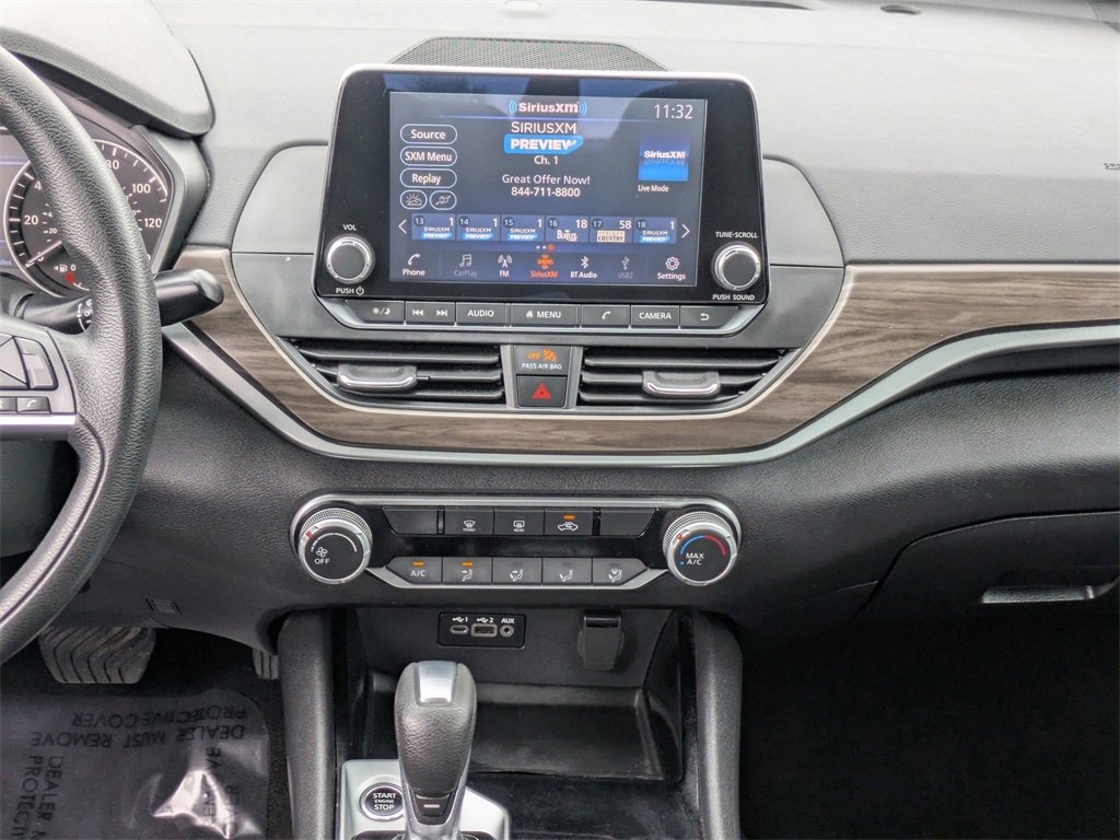 Used 2024 Nissan Altima 2.5 SV image 16