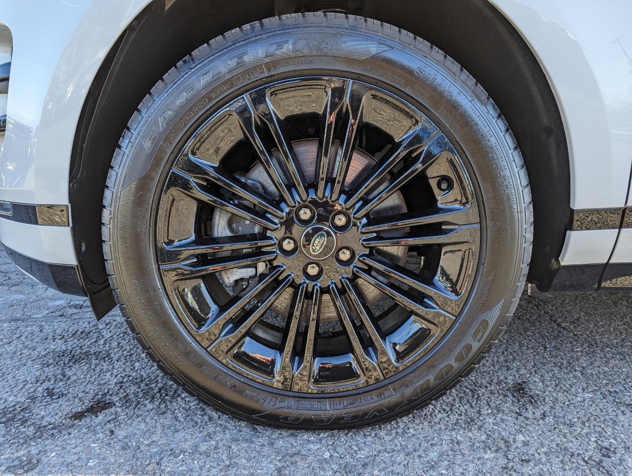 Used 2024 Land Rover Range Rover Evoque Dynamic SE image 46