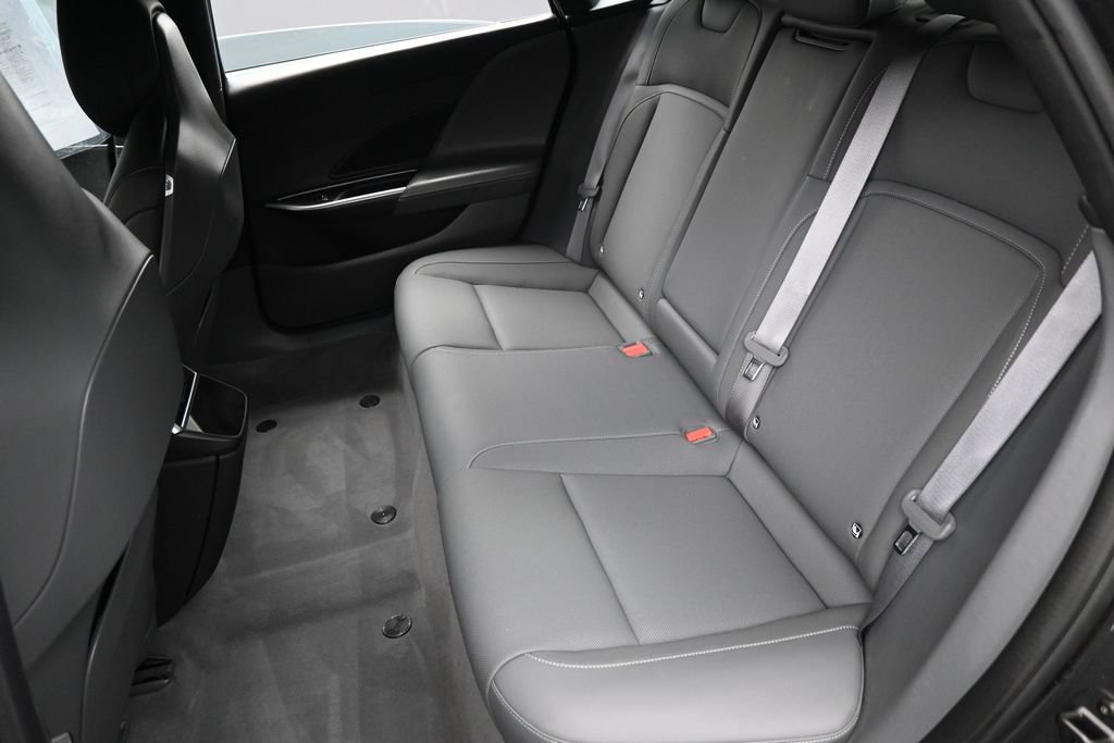 Used 2024 Lucid Air Pure RWD image 10