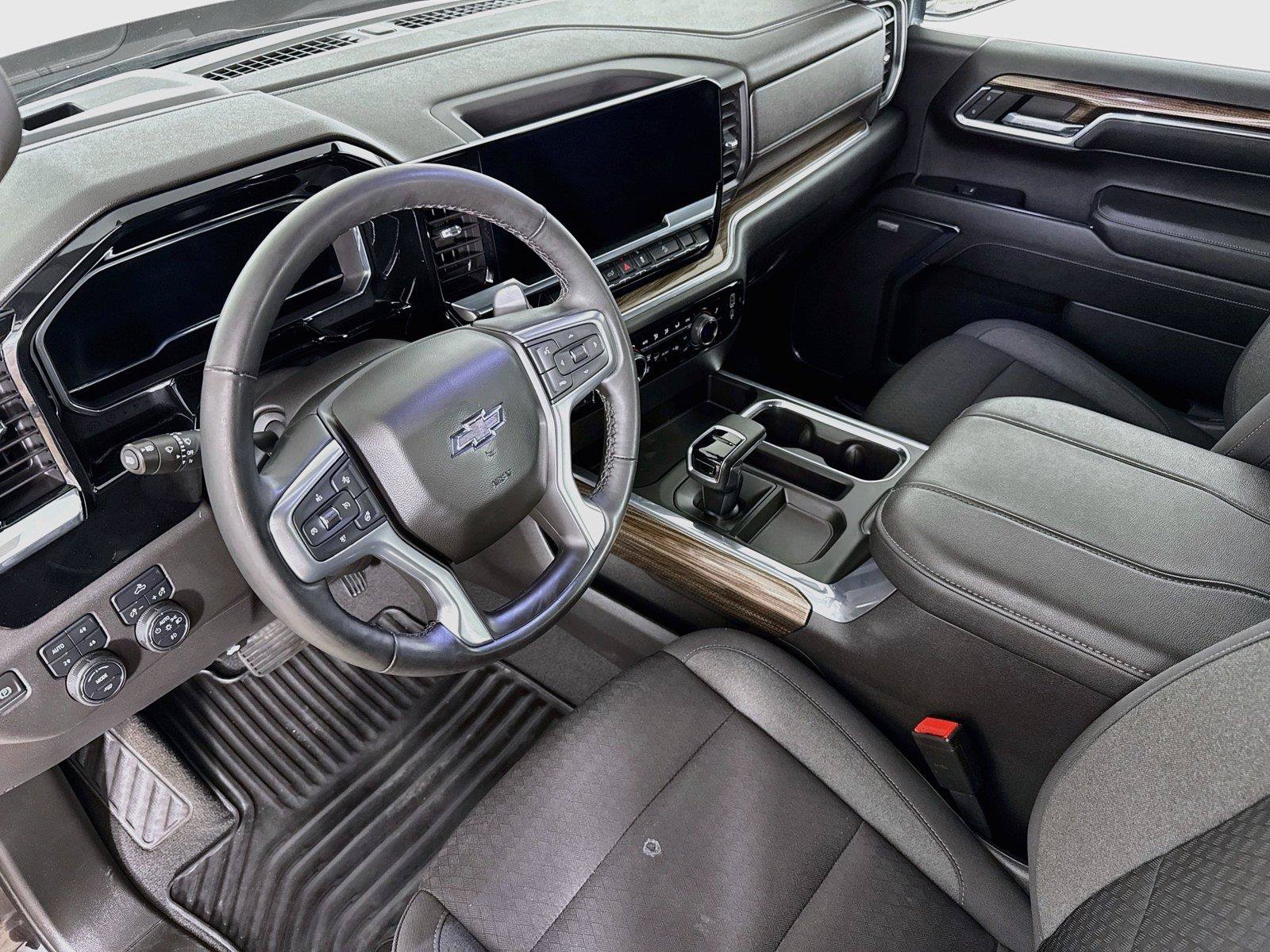 Used 2023 Chevrolet Silverado 1500 RST w/ Convenience Package II AWD/4WD image 14