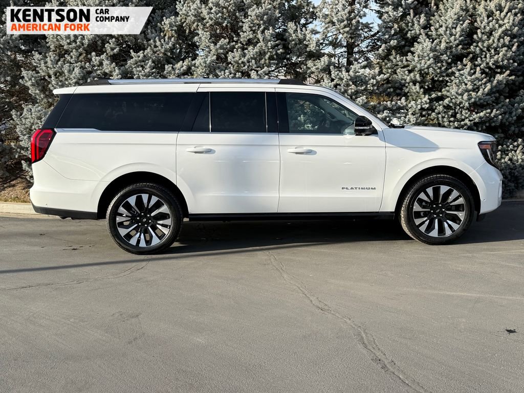 Used 2025 Ford Expedition Max Platinum w/ Driver's Package image 11
