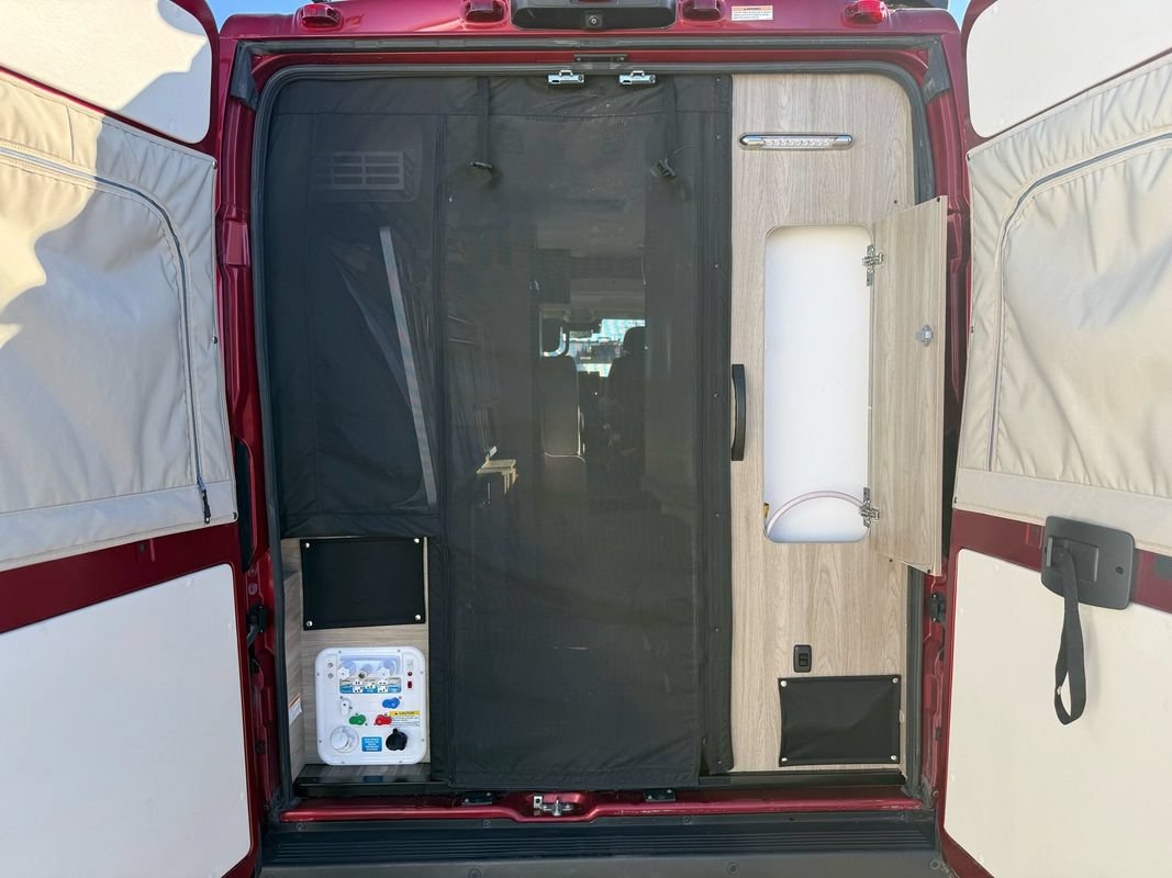 Used 2022 RAM ProMaster 3500 w/ Premium Convenience Group FWD image 10