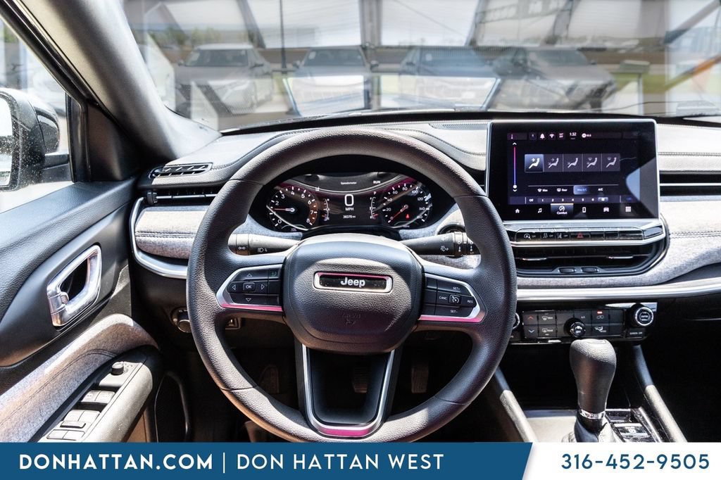 Used 2024 Jeep Compass Sport AWD/4WD image 7