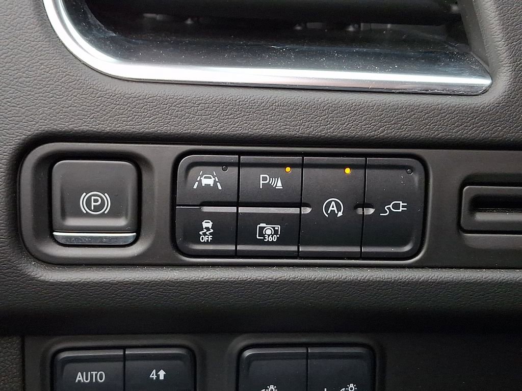 Used 2022 GMC Yukon SLT w/ SLT Luxury Package image 25