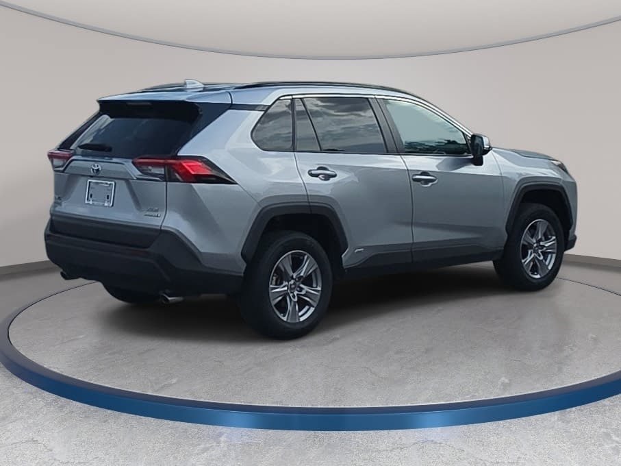 Used 2024 Toyota RAV4 XLE w/ Weather Package AWD/4WD image 5