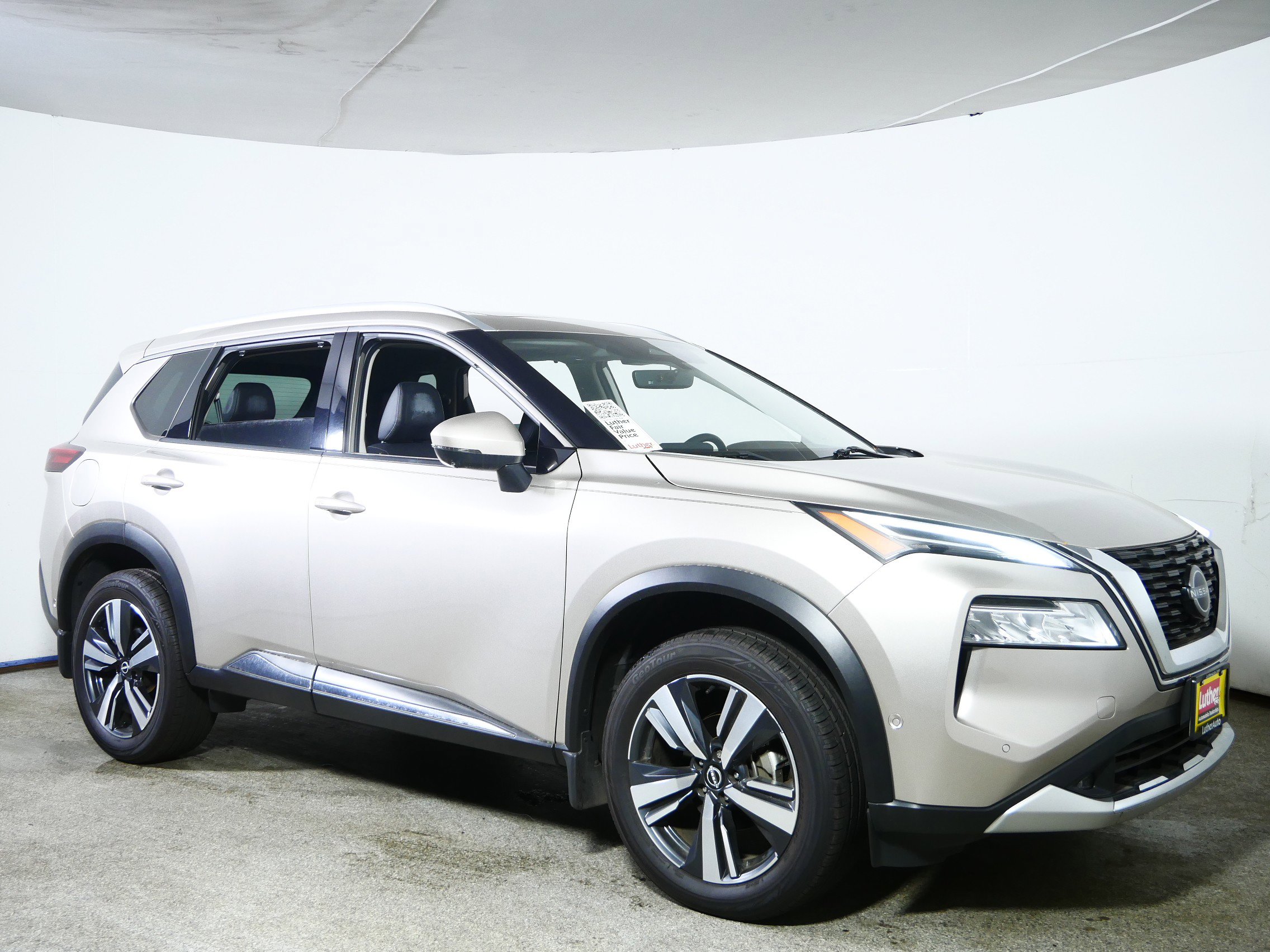 Used 2022 Nissan Rogue Platinum w/ Head-Up Display Package