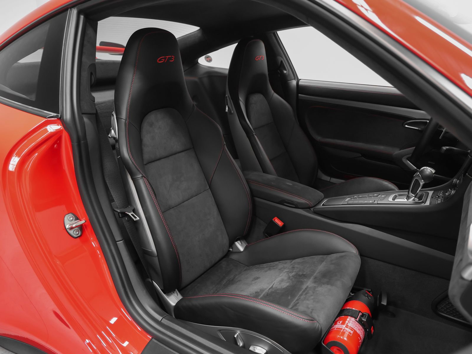 Certified 2018 Porsche 911 GT3 image 32