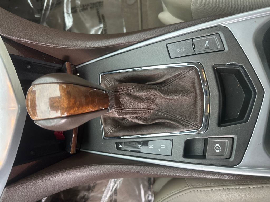 Used 2010 Cadillac SRX Luxury image 13