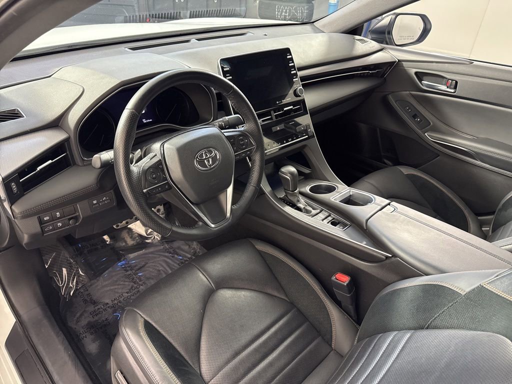 Used 2022 Toyota Avalon XSE FWD image 13