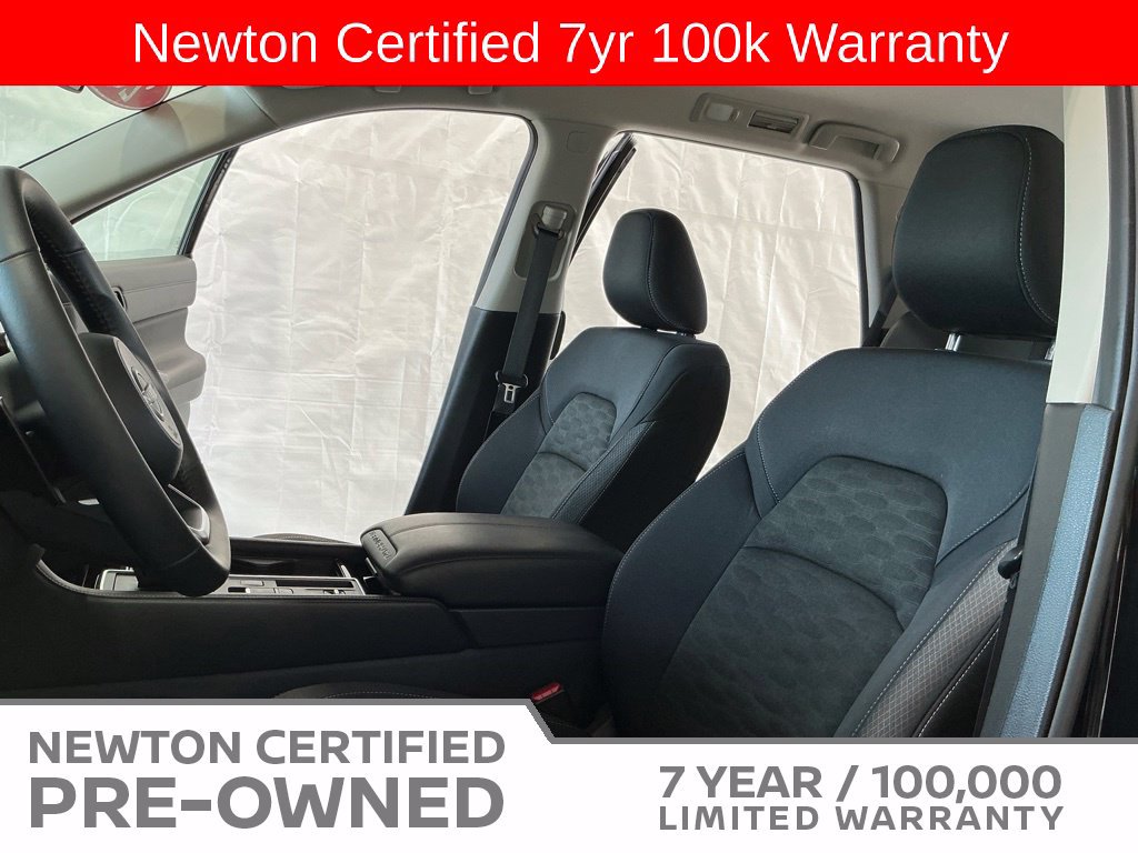 Used 2025 Nissan Pathfinder SV FWD image 14