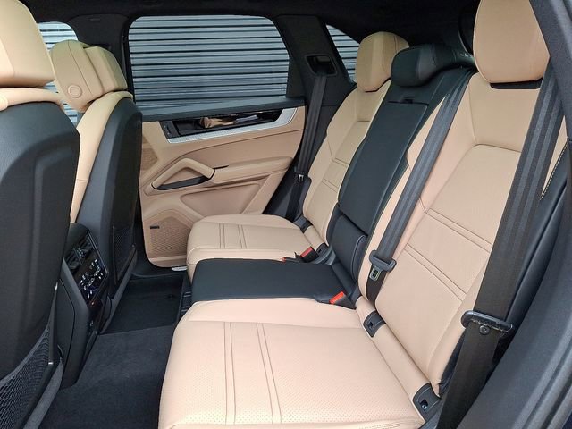 New 2026 Porsche Cayenne E-Hybrid image 13