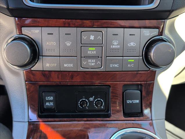 Used 2013 Toyota Highlander Limited image 18