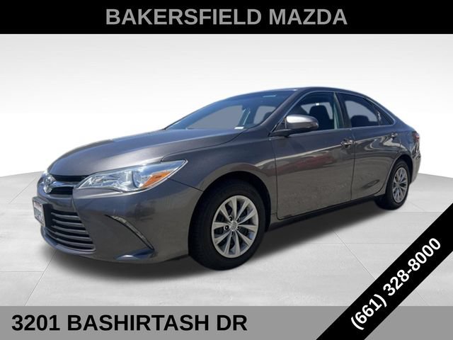 Used 2015 Toyota Camry LE FWD image 1