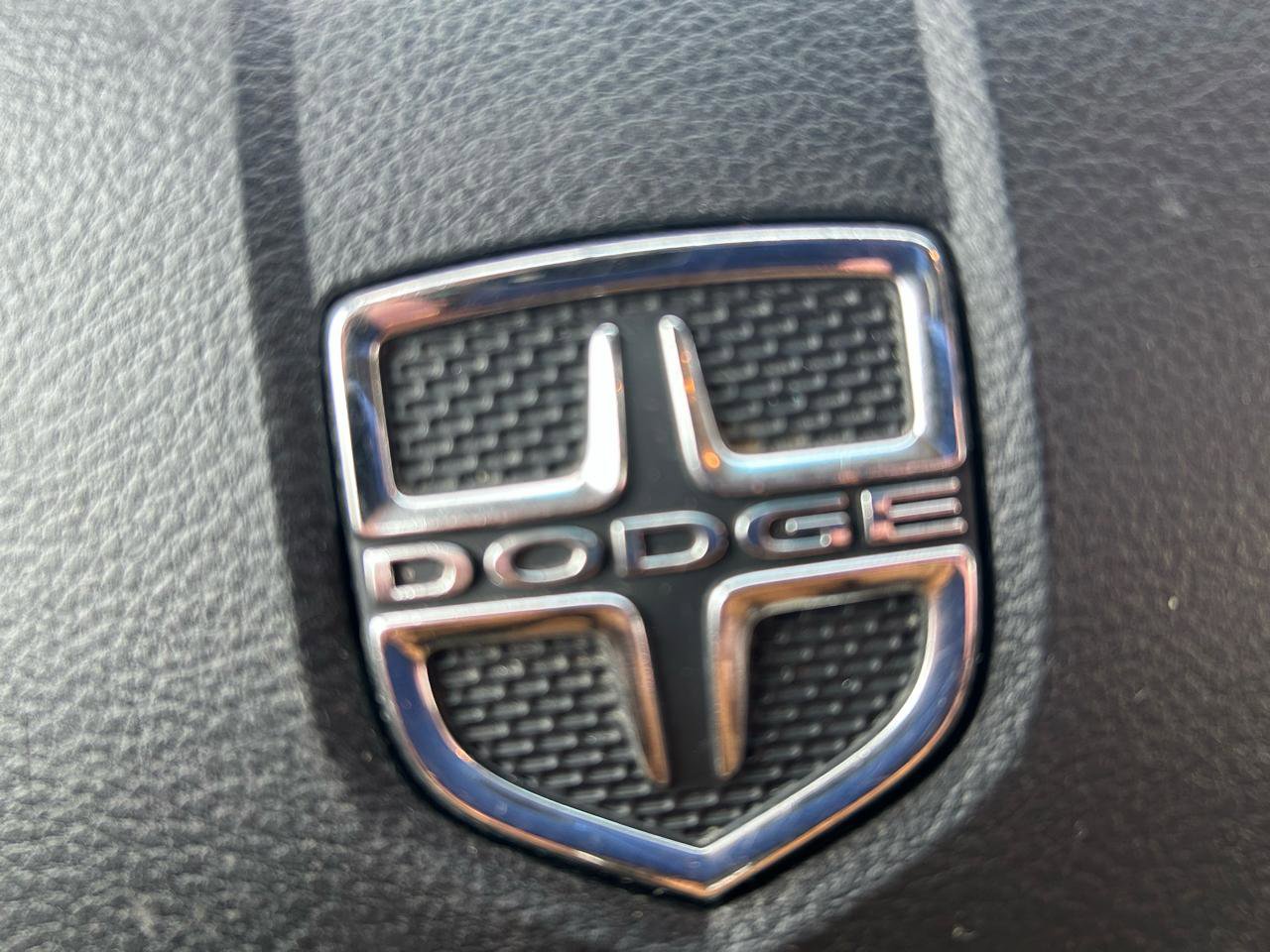 Used 2016 Dodge Grand Caravan SXT FWD image 19