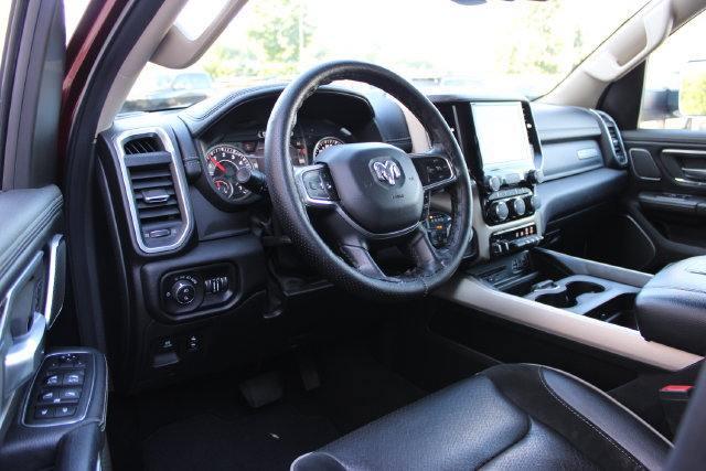 Used 2019 RAM 1500 Laramie AWD/4WD image 17