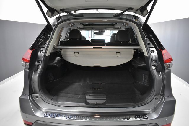 Used 2020 Nissan Rogue SL w/ Premium Package image 36
