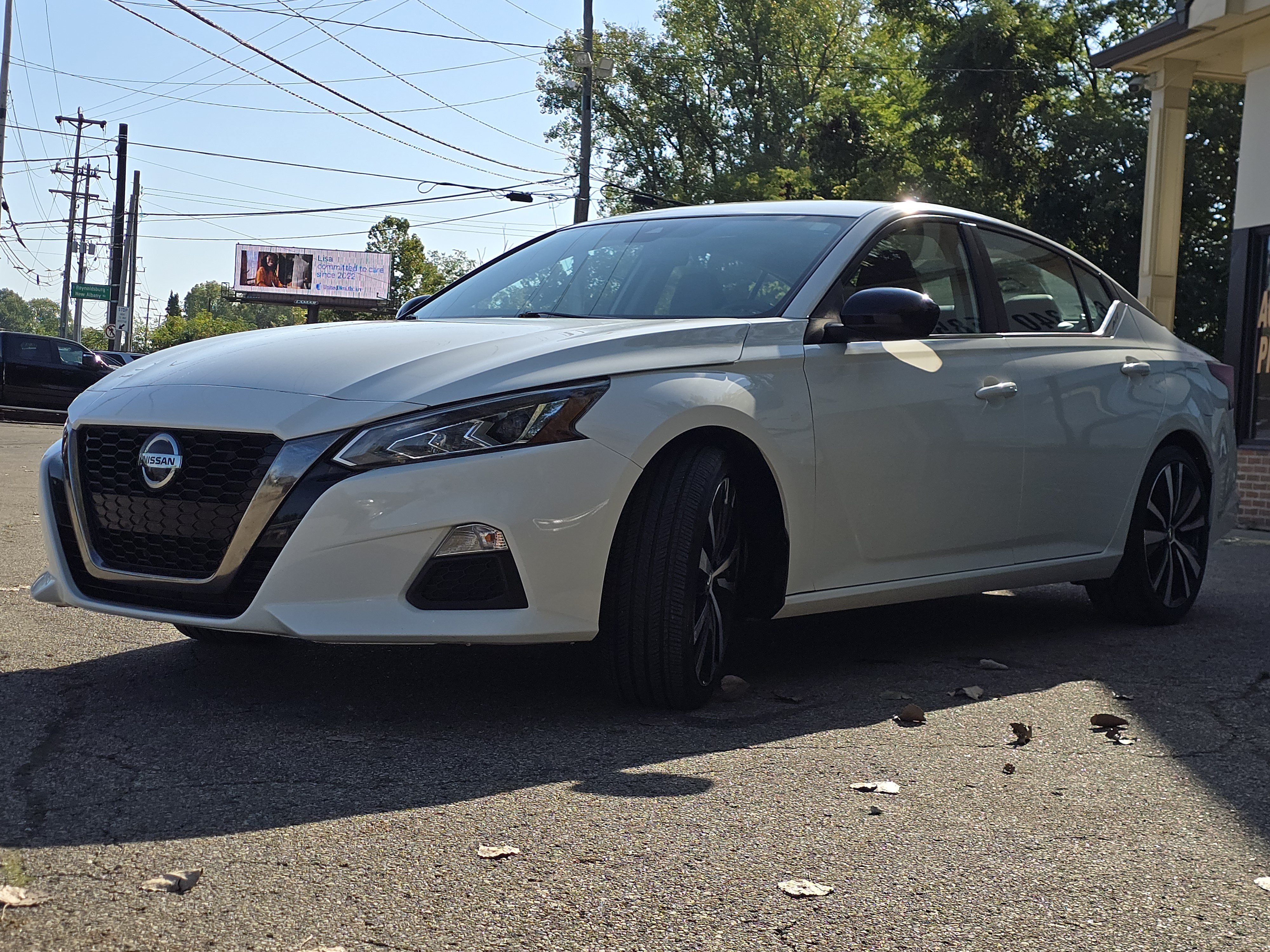 Used 2021 Nissan Altima 2.5 SR FWD image 3