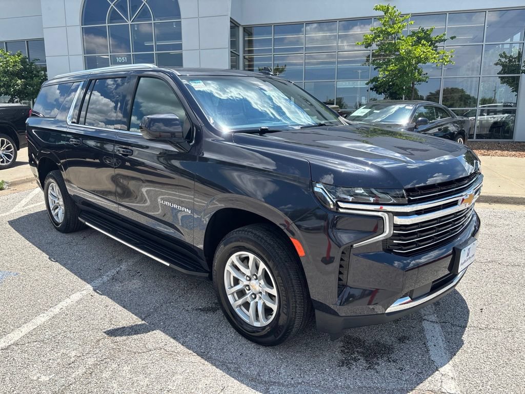 Used 2024 Chevrolet Suburban LT AWD/4WD image 6