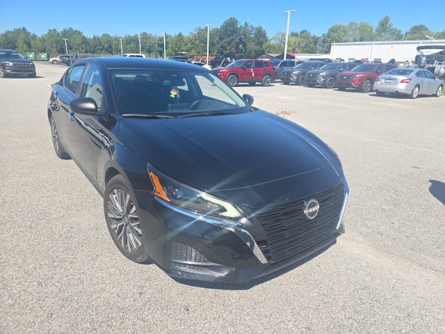 Used 2025 Nissan Altima 2.5 SV