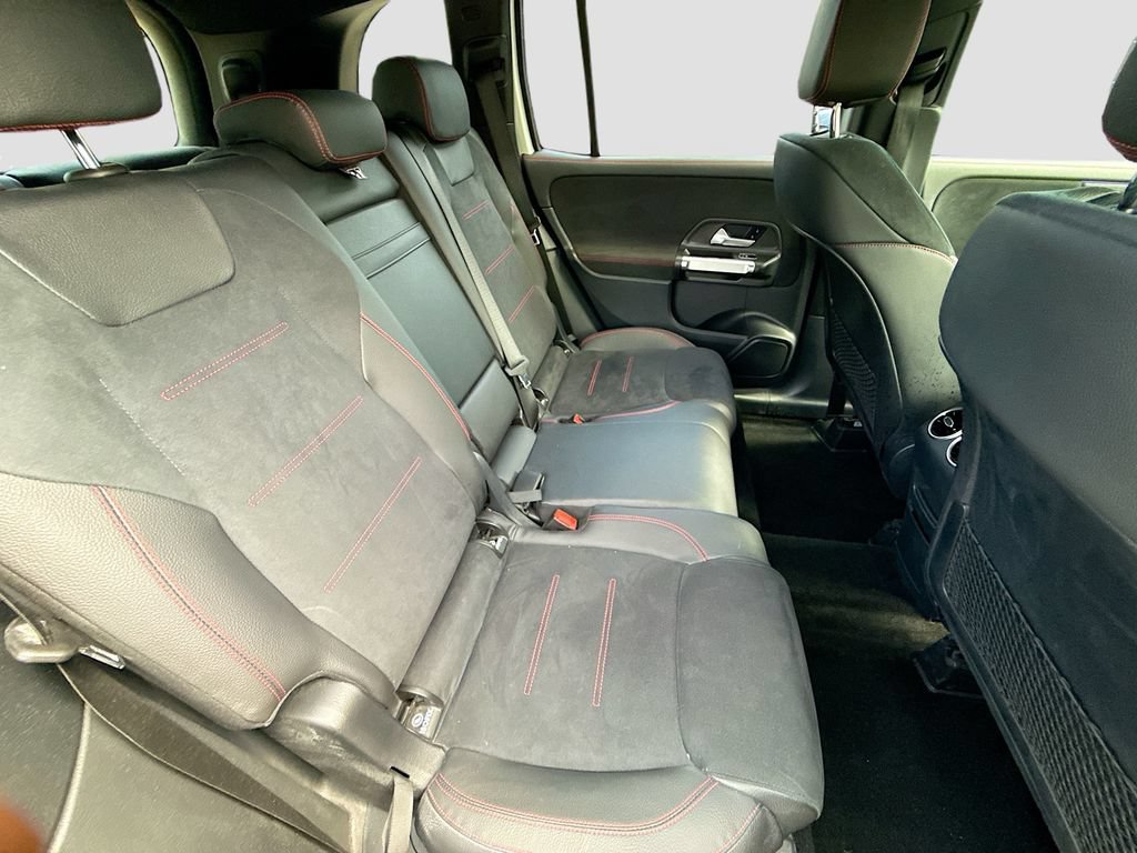 Used 2023 Mercedes-Benz GLB 250 image 29