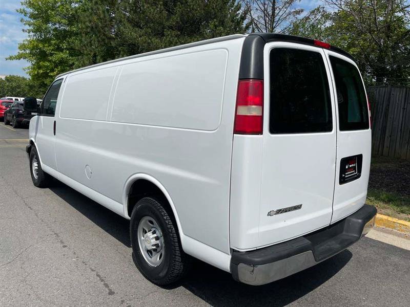 Used 2007 Chevrolet Express 3500 Extended RWD image 5