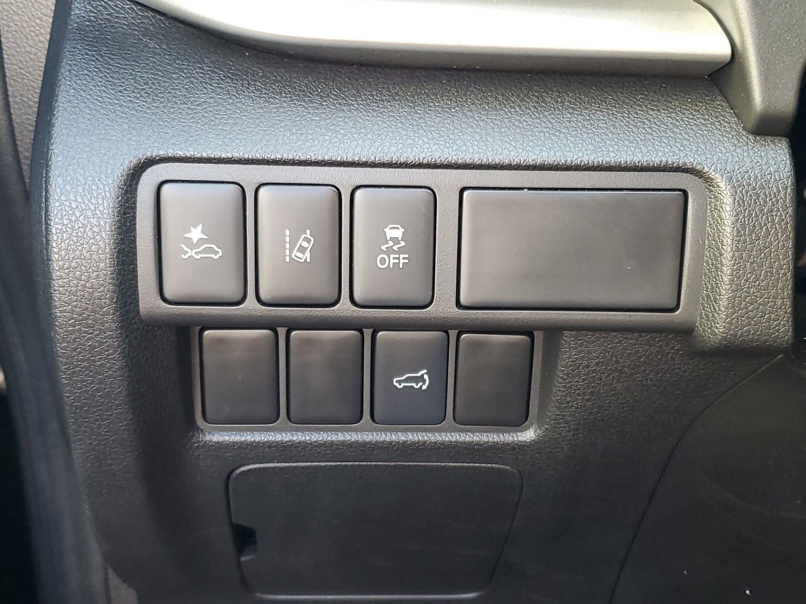 New 2024 Mitsubishi Eclipse Cross SE image 21