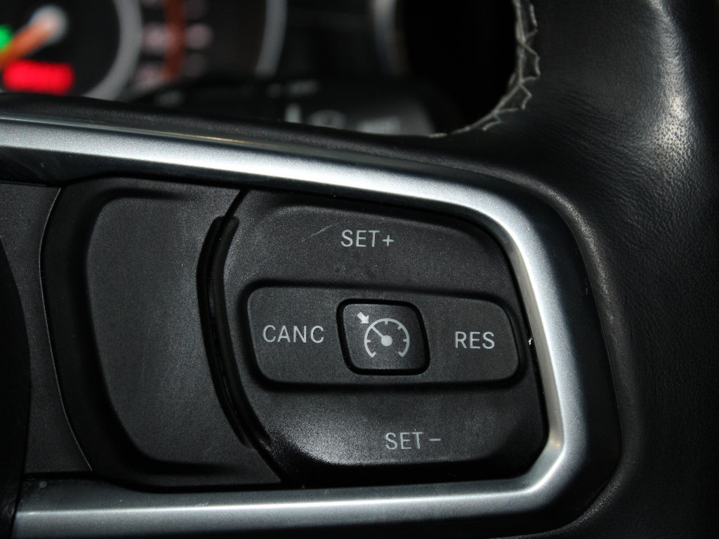 Used 2018 Jeep Wrangler Unlimited Sahara image 29