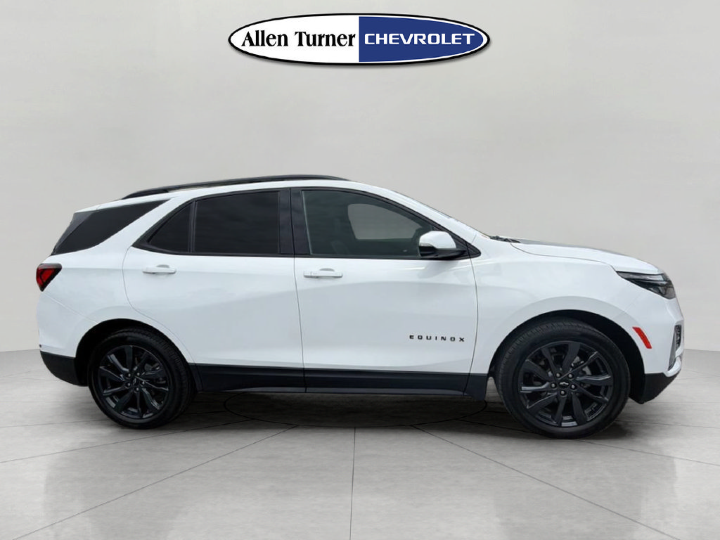 Used 2024 Chevrolet Equinox RS w/ RS Leather Package FWD image 3