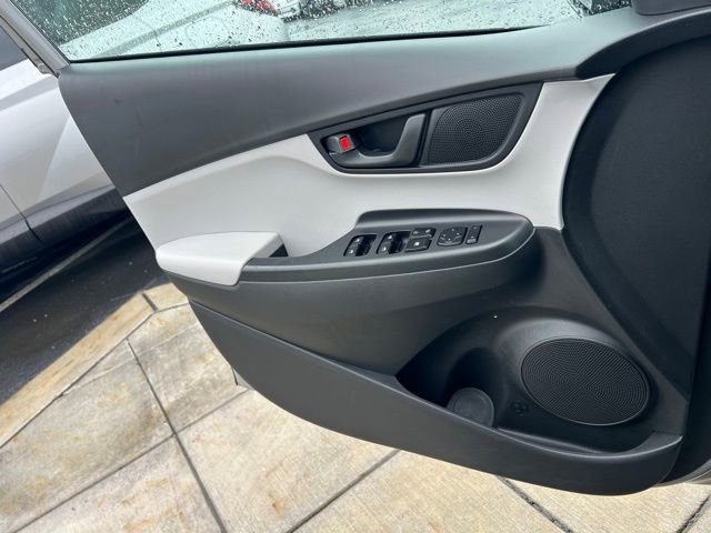 Used 2022 Hyundai Kona SEL image 15