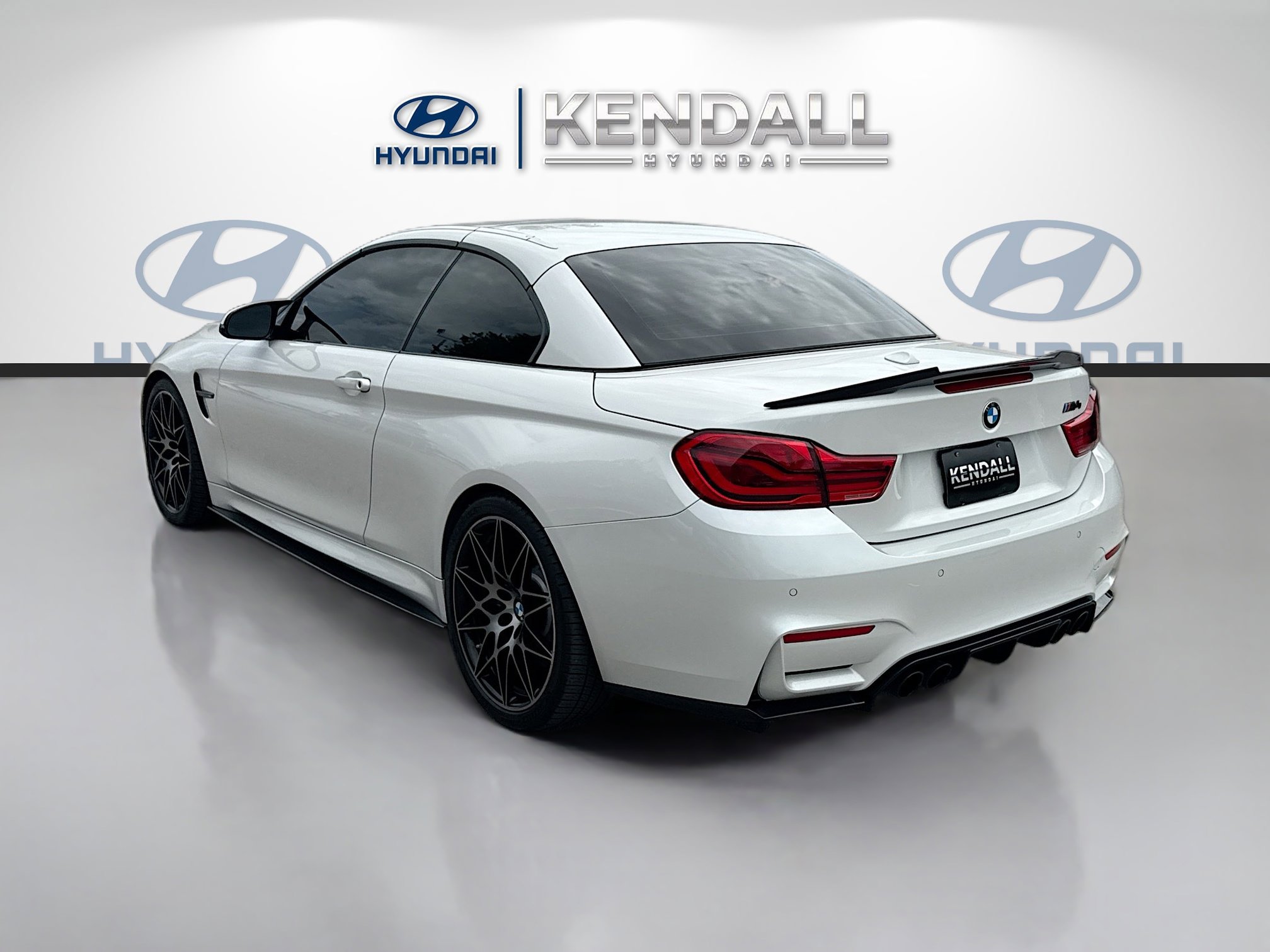 Used 2019 BMW M4 Convertible w/ Competition Package RWD image 4