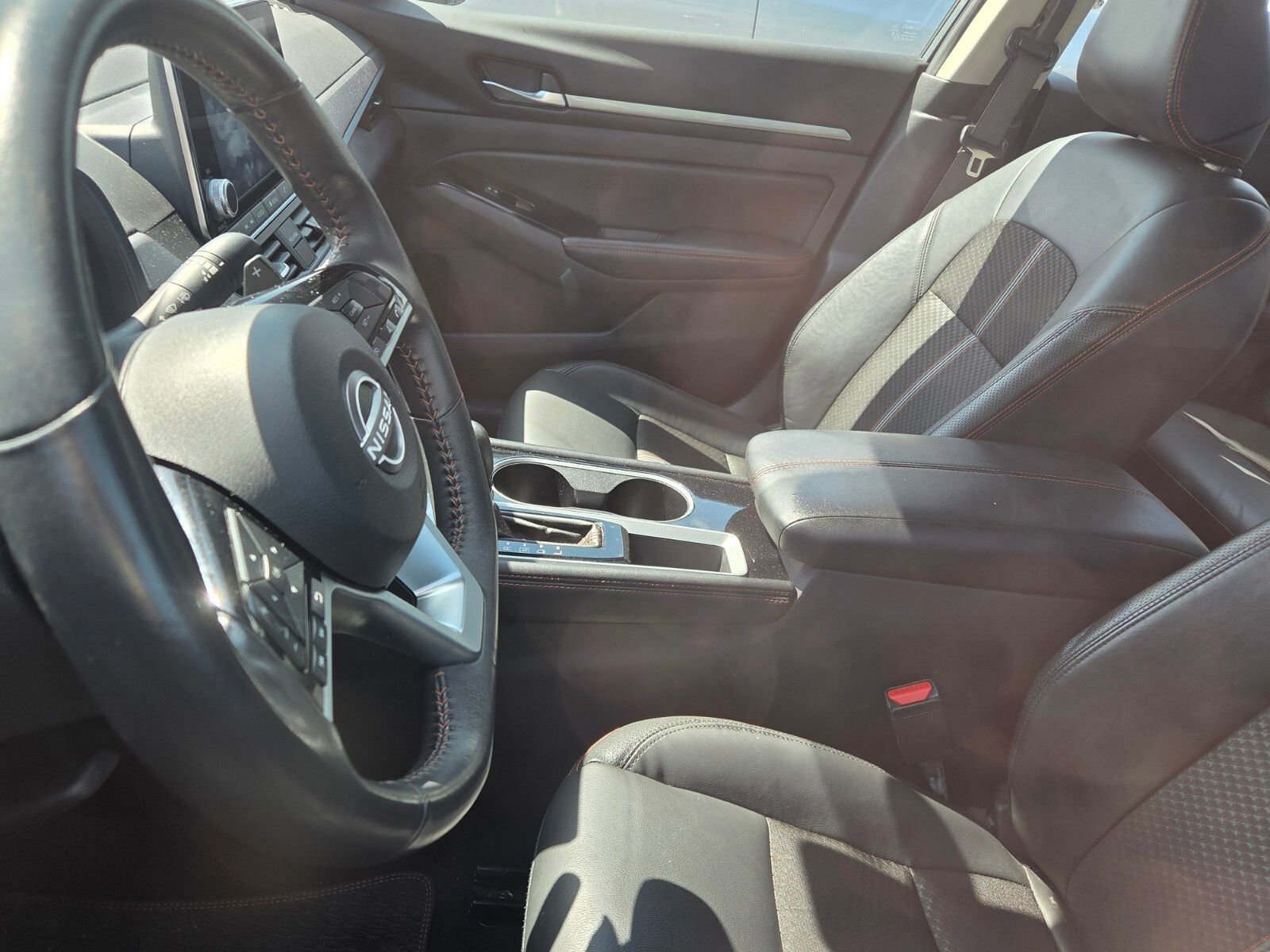 Used 2025 Nissan Altima 2.5 SR image 5