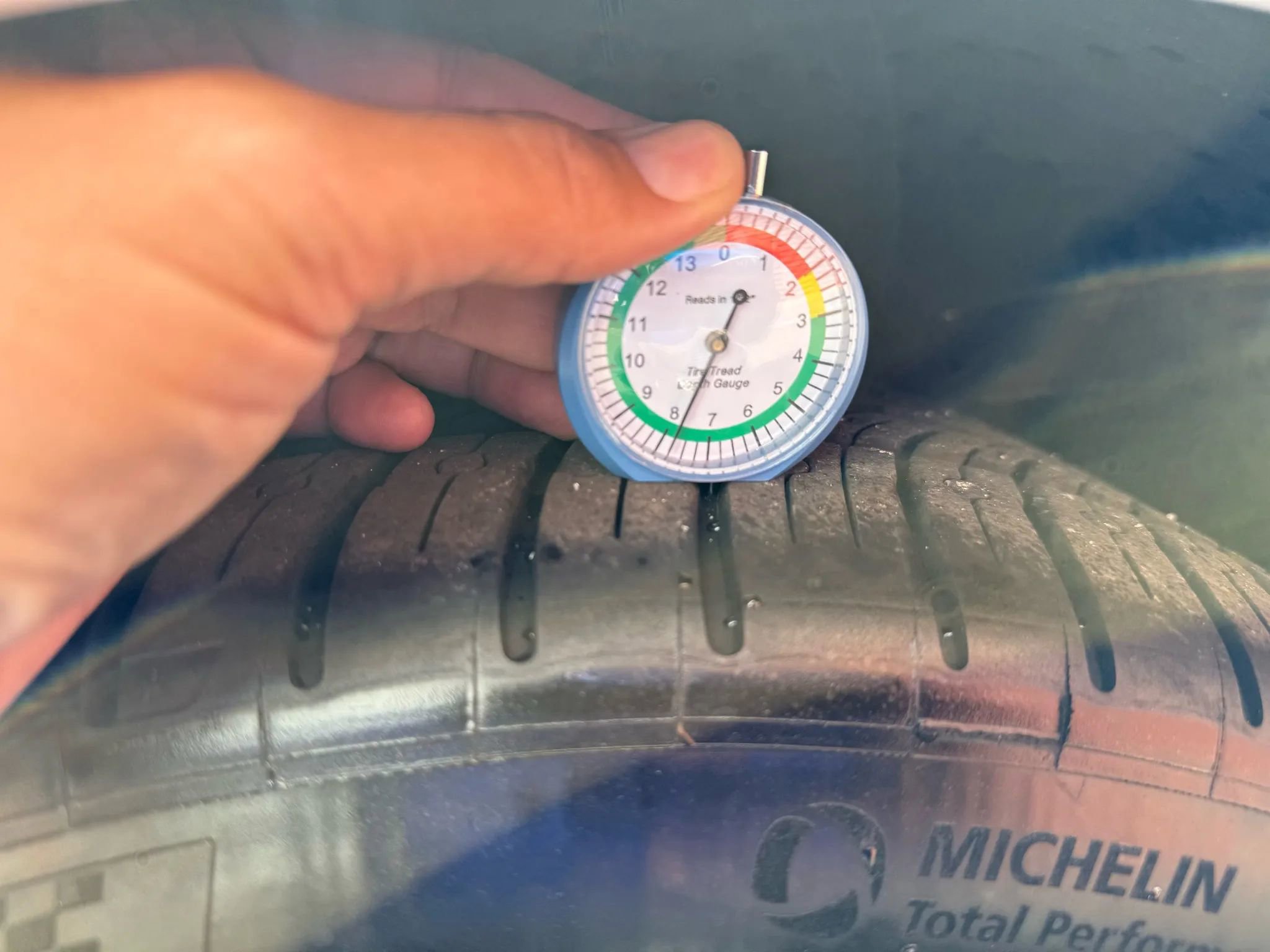 Used 2001 Chevrolet Corvette Coupe w/ Preferred Equipment Group2 image 31