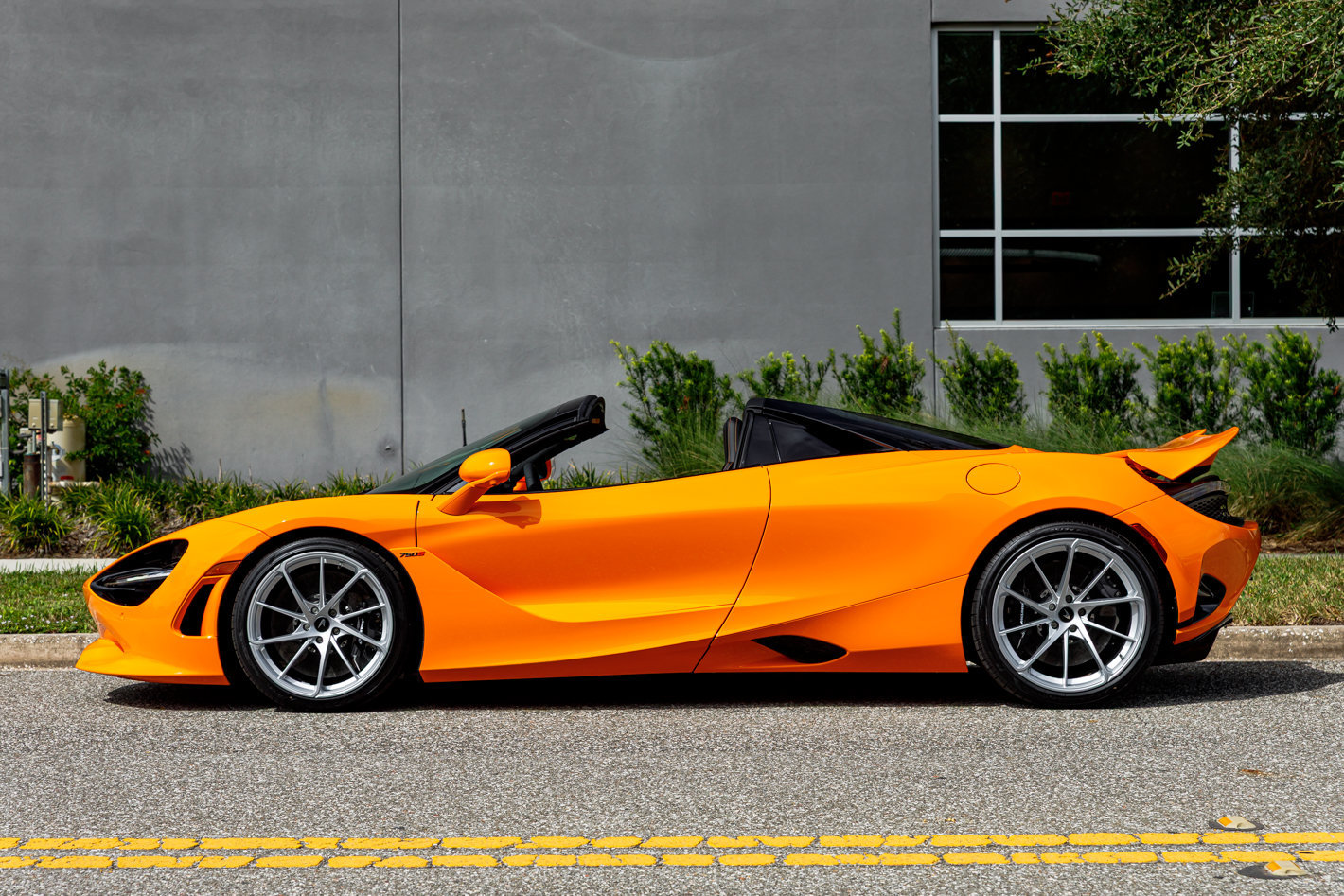 New 2027 McLaren 750S Spider RWD image 20