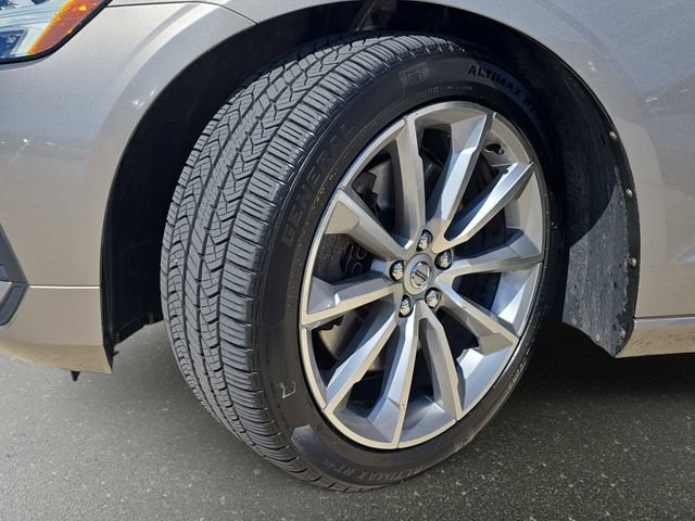 Used 2021 Volvo S60 T6 Momentum w/ Premium Package image 36