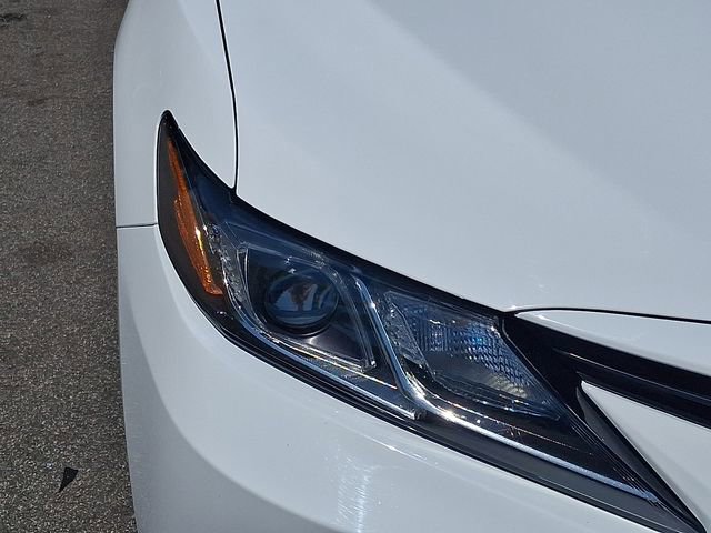 Used 2022 Toyota Camry LE FWD image 11