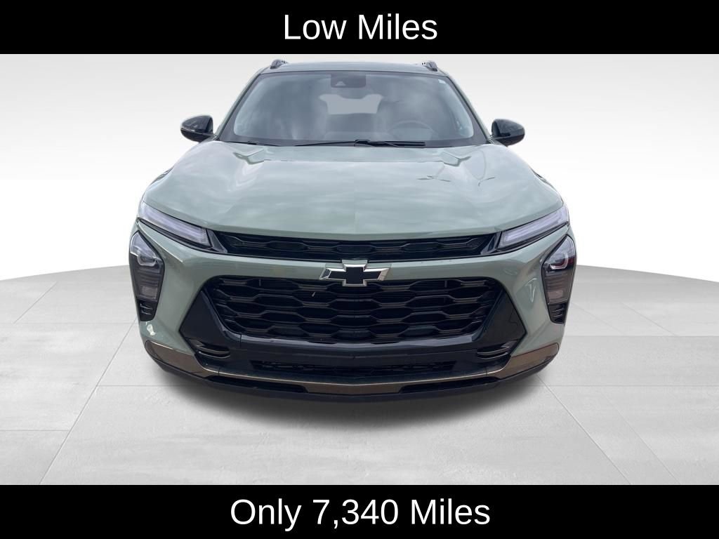 Used 2024 Chevrolet Trax ACTIV w/ Driver Confidence Package image 2