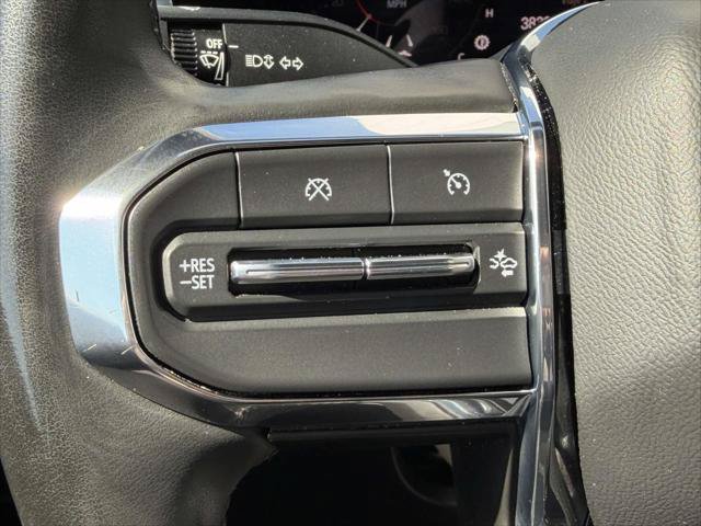 Used 2024 GMC Canyon Elevation w/ Elevation Premium Package RWD image 25