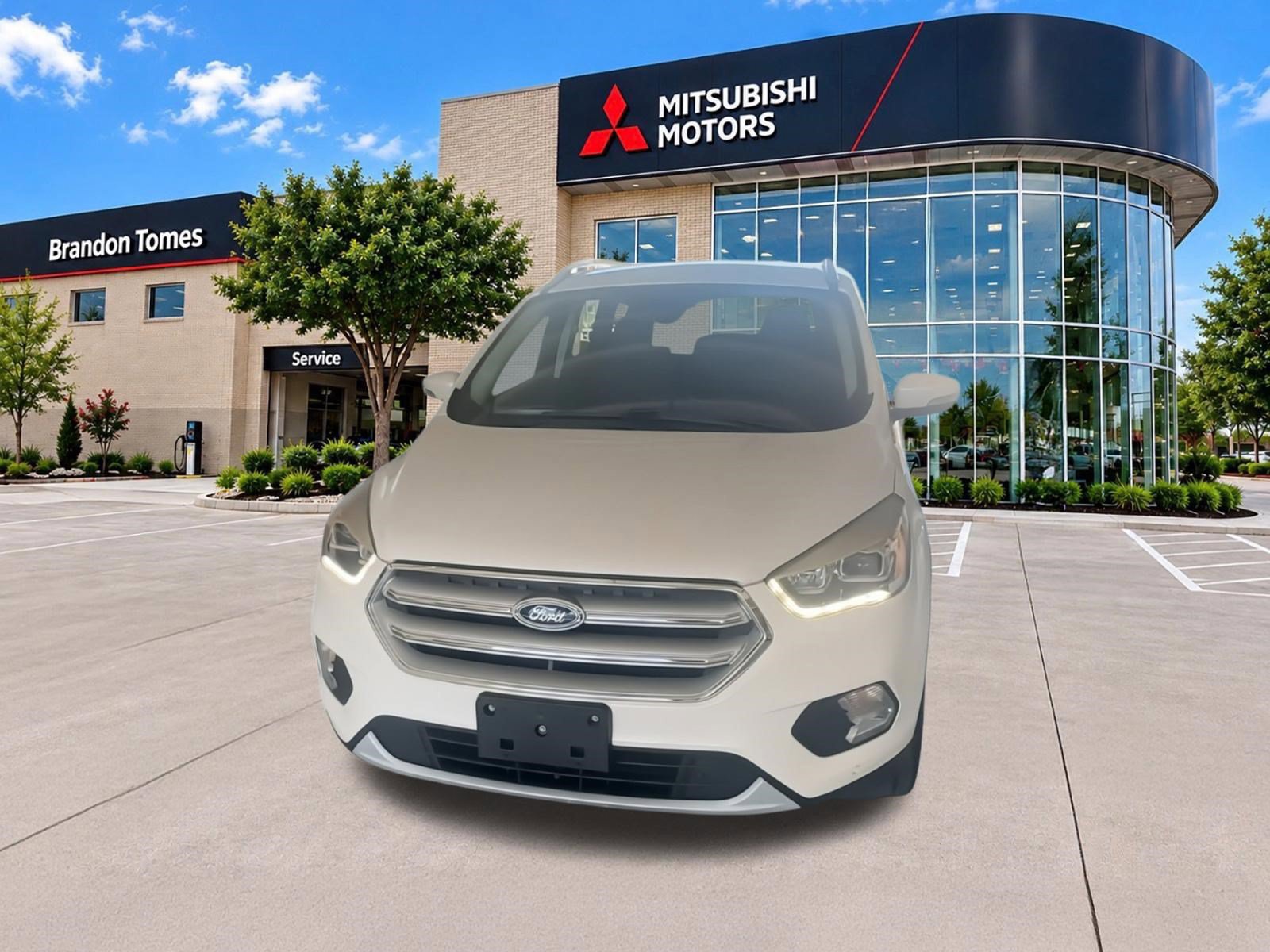 Used 2019 Ford Escape Titanium FWD image 3