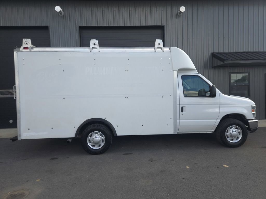 Used 2014 Ford E-350 and Econoline 350 Super Duty w/ Power Windows & Locks Group RWD image 4