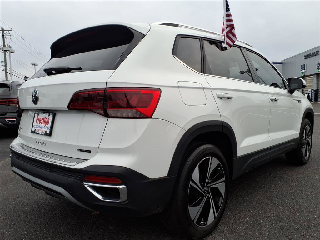 Certified 2023 Volkswagen Taos SE w/ Panoramic Sunroof Package image 6