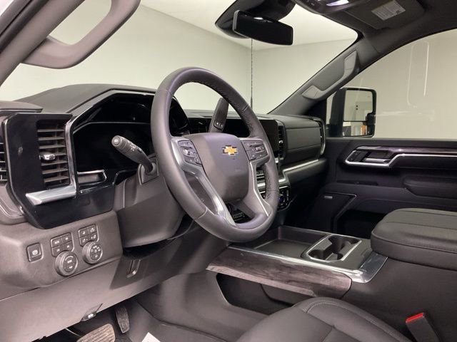 Certified 2026 Chevrolet Silverado 2500 LTZ w/ LTZ Convenience Package image 13