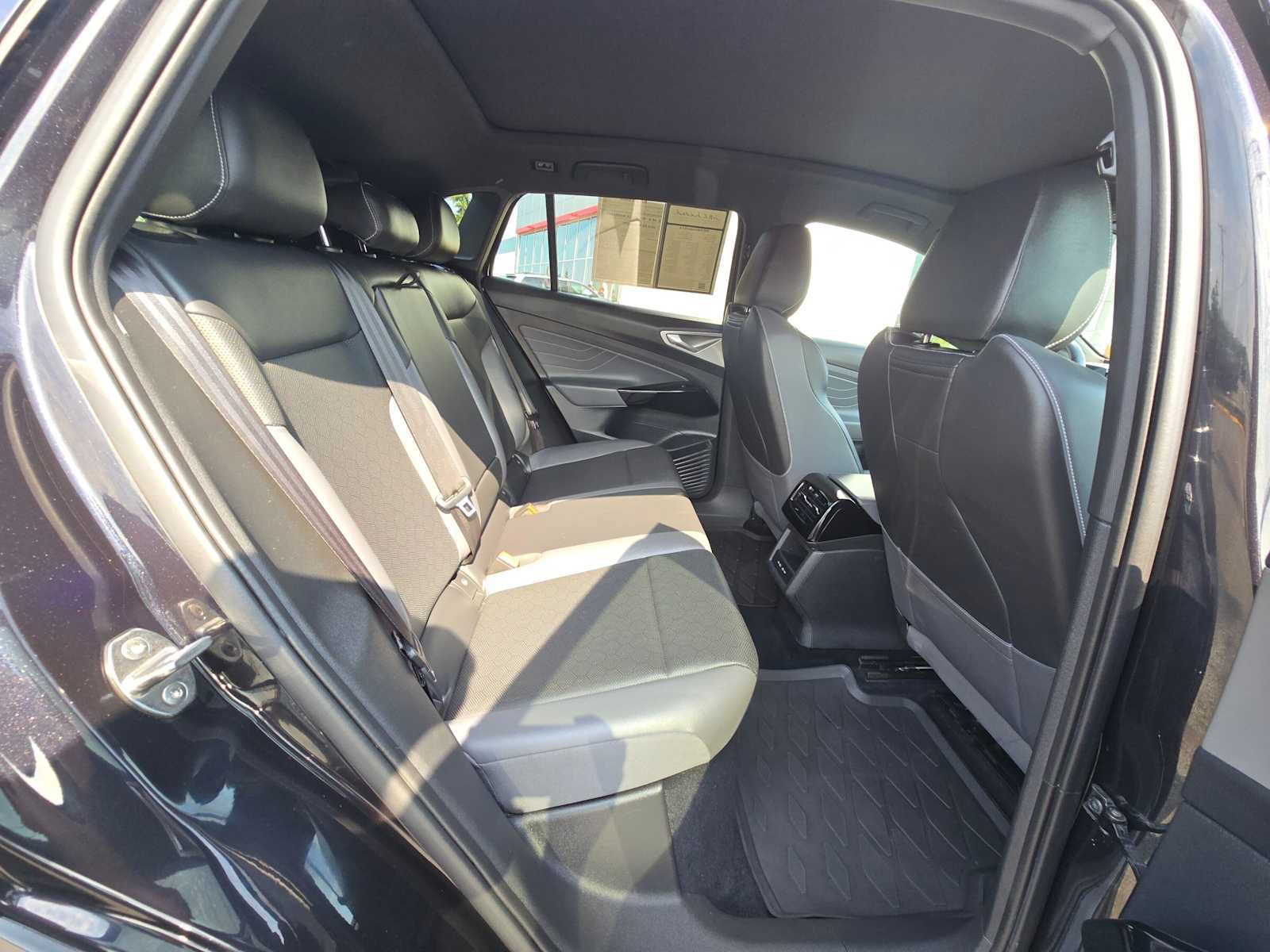 Used 2023 Volkswagen ID.4 S RWD image 12
